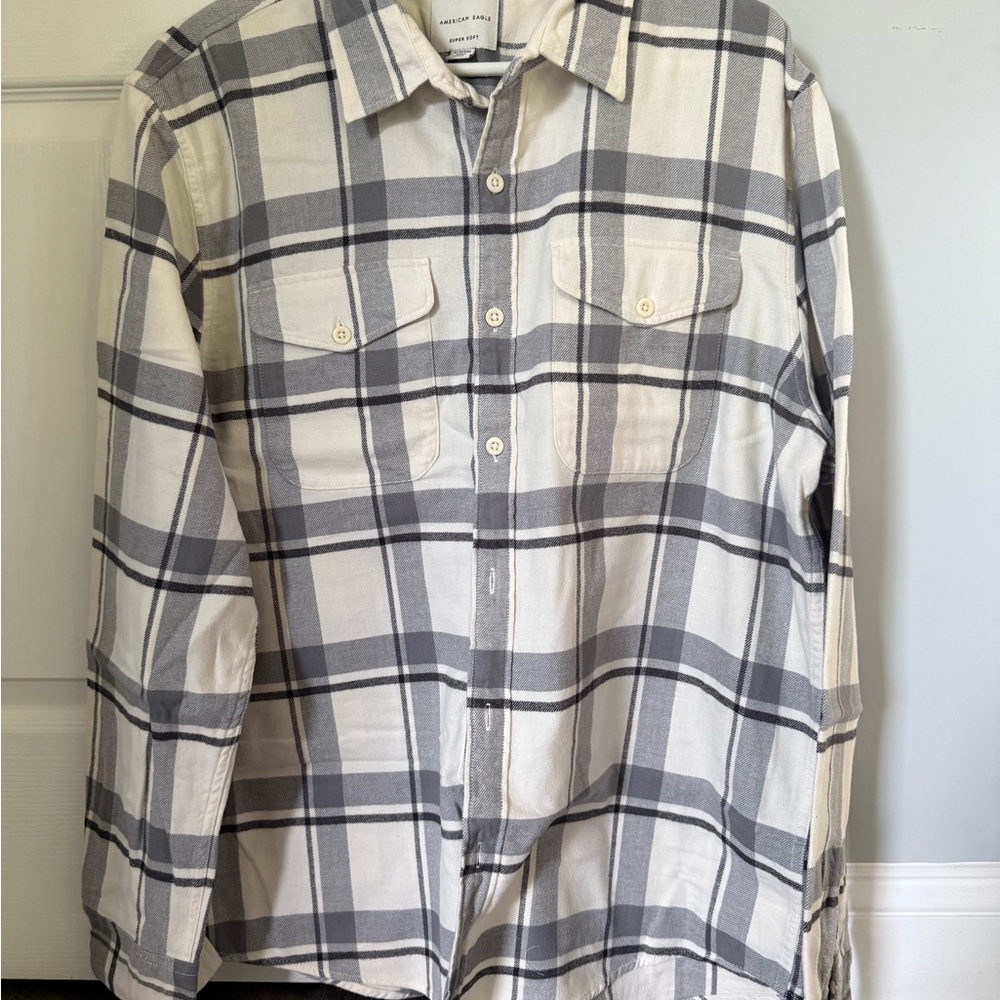 American Eagle Outfitters Cream and Gray Plaid Shirt